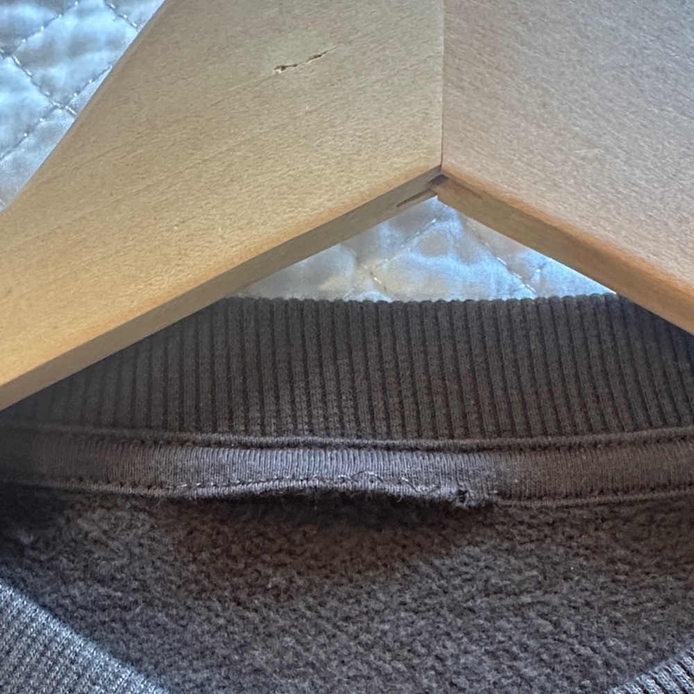 ALO Yoga Brown Crewneck with White Logo - Picture 3 of 4